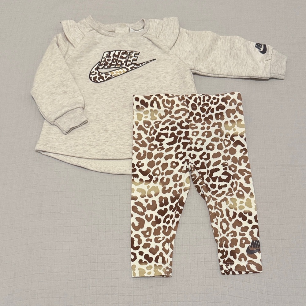 Nike Baby Girl 12M Leopard Print Sweater & Leggings Set | Cream | EUC